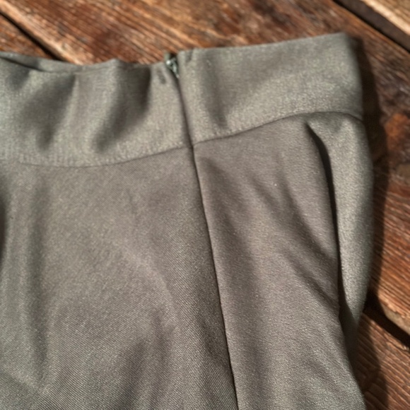 NWOT Delizia Small Pine Green A-Line Midi Skirt with Side Zipper - Picture 3 of 6